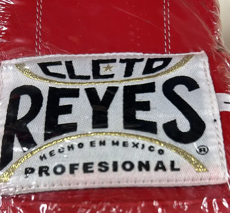 Cleto Reyes Bag Gloves with Hook and Loop Closure | E350R - Subtly Tainted Label